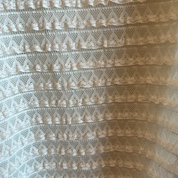 NWT Lulus Lace Dress - Picture 4 of 9